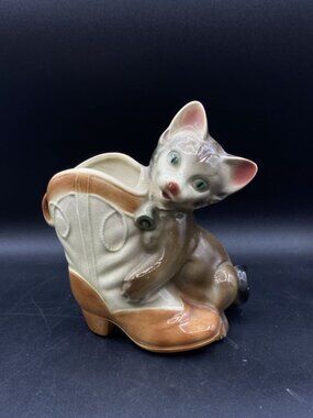 Ceramic Royal Copley Playful Kitten & Boot Planter Vintage 7.5" READ